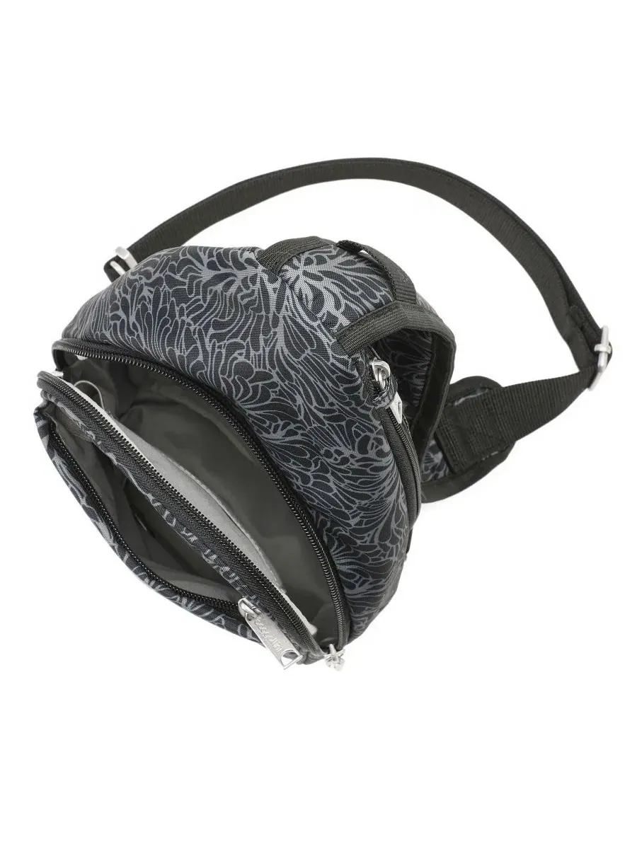 Сумка-слинг с защитой от кражи Journey Anti-Theft Small Sling Handbag Baggallini — изображение 4 из 4, полуночный цветок