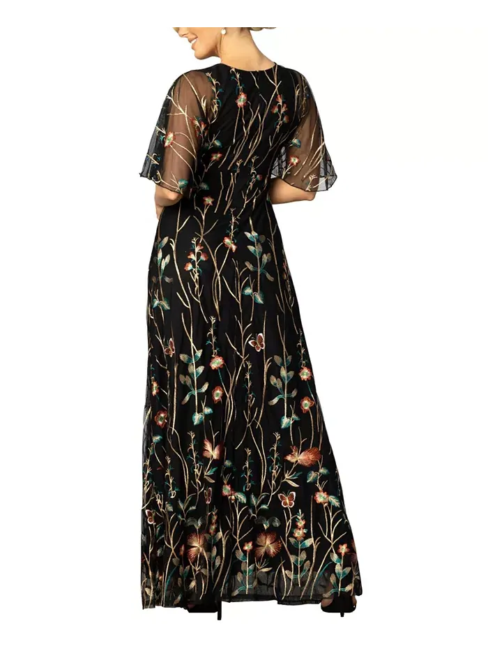 Женское вечернее платье с рукавами Embroidered Elegance Kiyonna — изображение 2 из 3, оникс