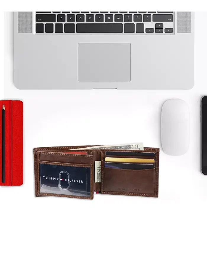 Мужской кожаный кошелек Traveler RFID с увеличенной вместимостью и защитой от сканирования Tommy — изображение 5 из 5