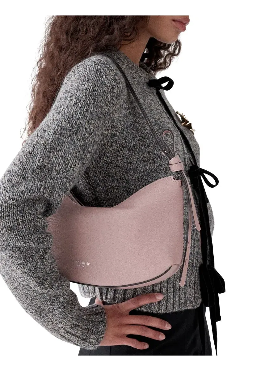 Сумка через плечо среднего размера из тисненой кожи, Loop Medium Pebbled Leather Shoulder Bag kate — изображение 6 из 6