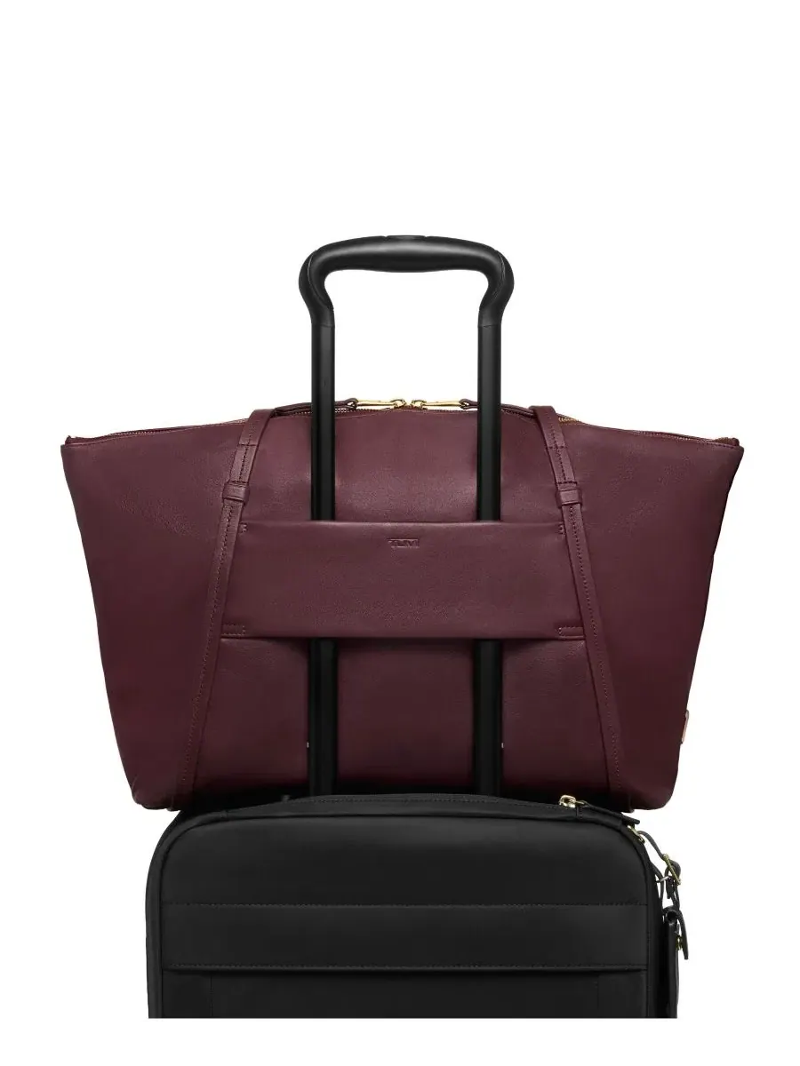 Дорожная сумка-тоут из кожи, с ручками и ремнем, Voyageur Q Tote TUMI — 4