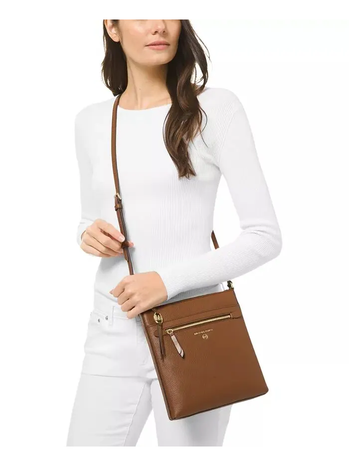 Сумка женская малая тисненая кожа pebble Michael Kors Jet Set Charm NS Flat Crossbody — изображение 2 из 5, коричневый