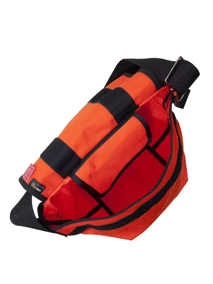 Маленькая винтажная сумка-мессенджер Manhattan Portage — изображение 5 из 11, темно-синий