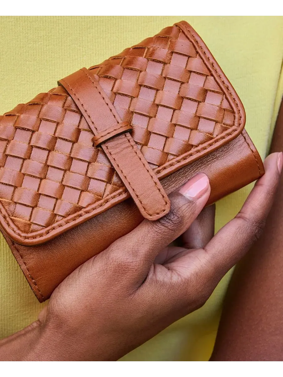 Кошелек Perla Woven Leather из кожи Patricia Nash — изображение 3 из 7, коричневый