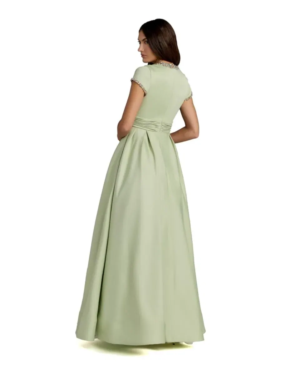 Женское бальное платье из атласа с вышивкой и короткими рукавами Mac Duggal — изображение 2 из 3, шалфейный