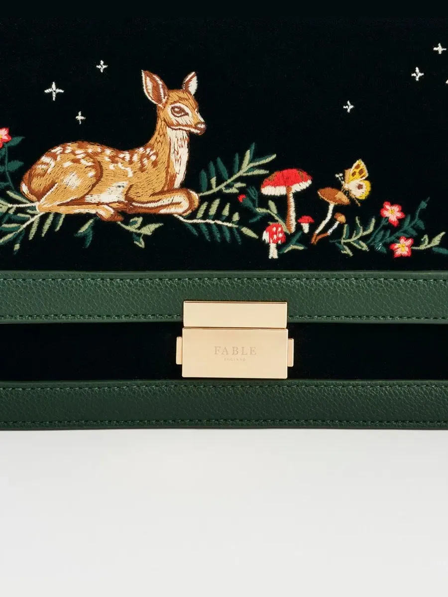Сумка через плечо с вышивкой олененка Fawn Embroidered Fable England — изображение 3 из 6, зеленый
