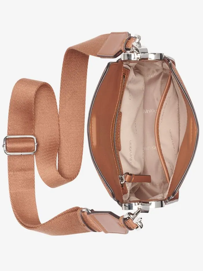 Коричневая сумка через плечо Calvin Klein Fay — изображение 5 из 6, карамель