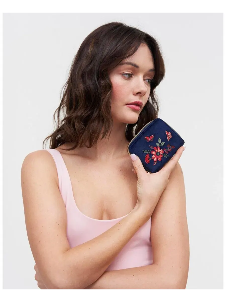 Женский бархатный кошелек с вышивкой бабочки Navy Floral Velvet Purse Fable England — изображение 2 из 7, темно-синий