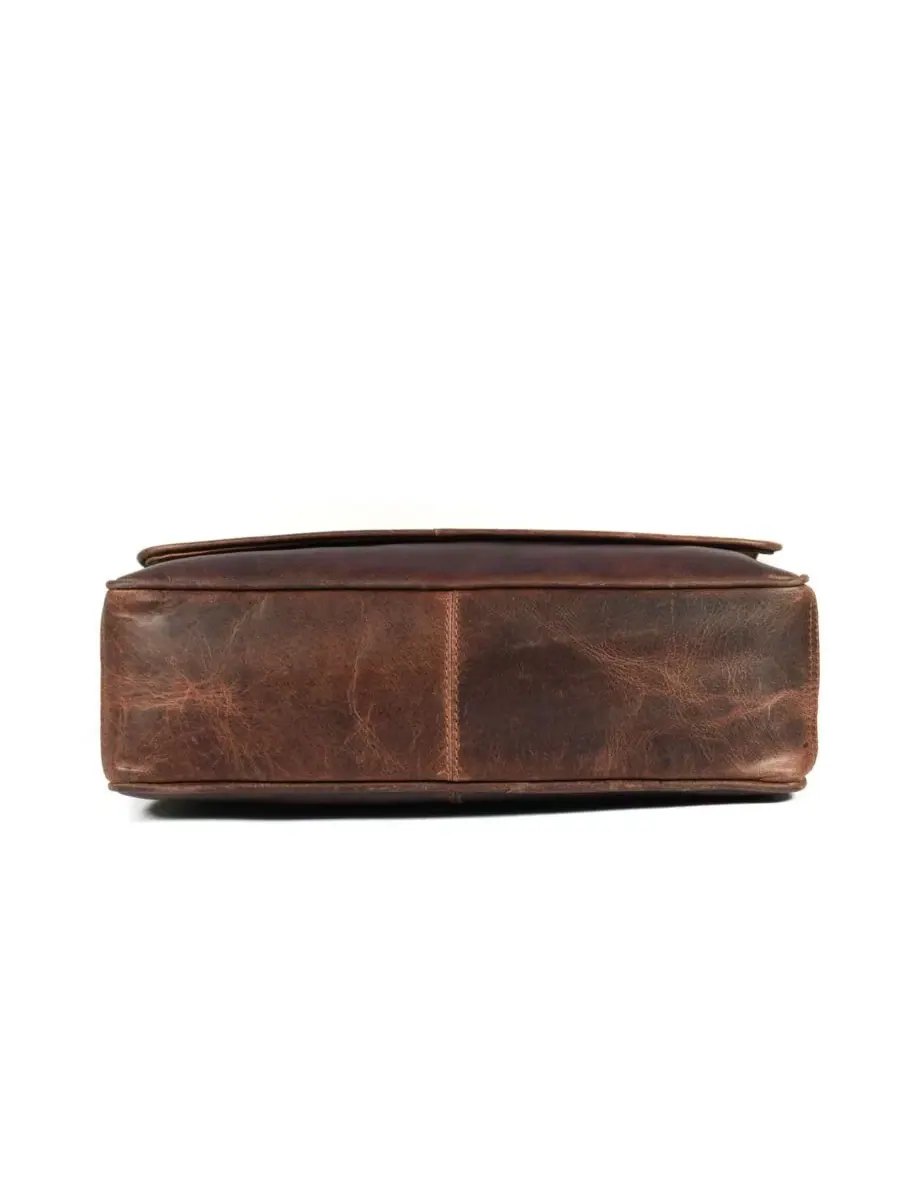 Сумка-мессенджер из натуральной кожи с отделением для ноутбука Aaron Leather Goods — изображение 10 из 10, коричневый