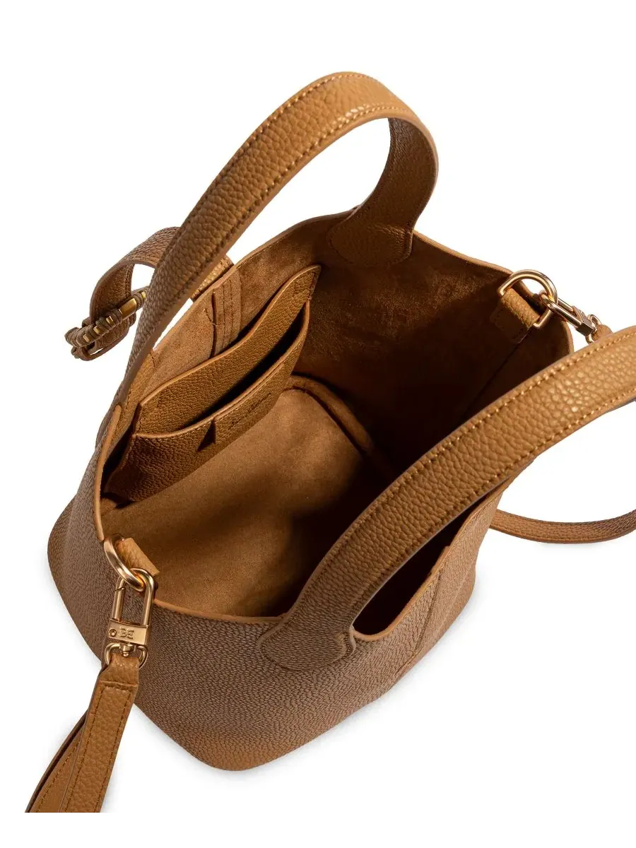 Сумка через плечо Lucy с пряжкой Sam Edelman — изображение 4 из 6, карамель