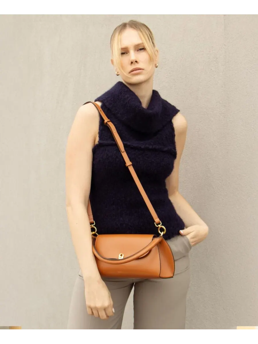 Сумка с клапаном Scallop Calf Leather Bag Noirgaze — изображение 7 из 7, бежевый