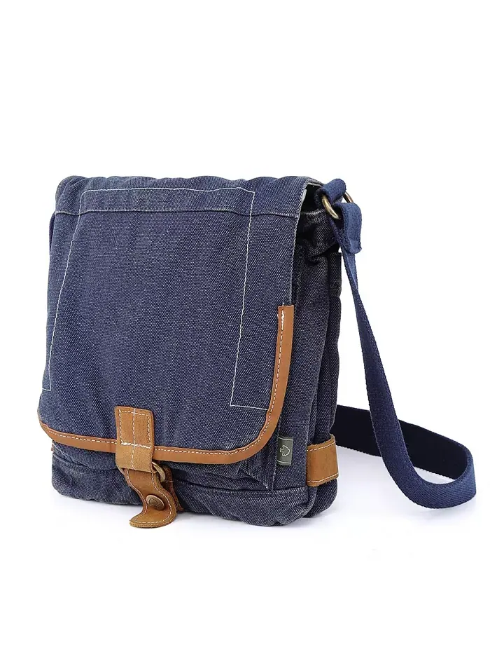 Atona Classic Flap Canvas Crossbody Bag – Кросс-боди сумка Atona Classic Flap из холста TSD BRAND — изображение 6 из 10