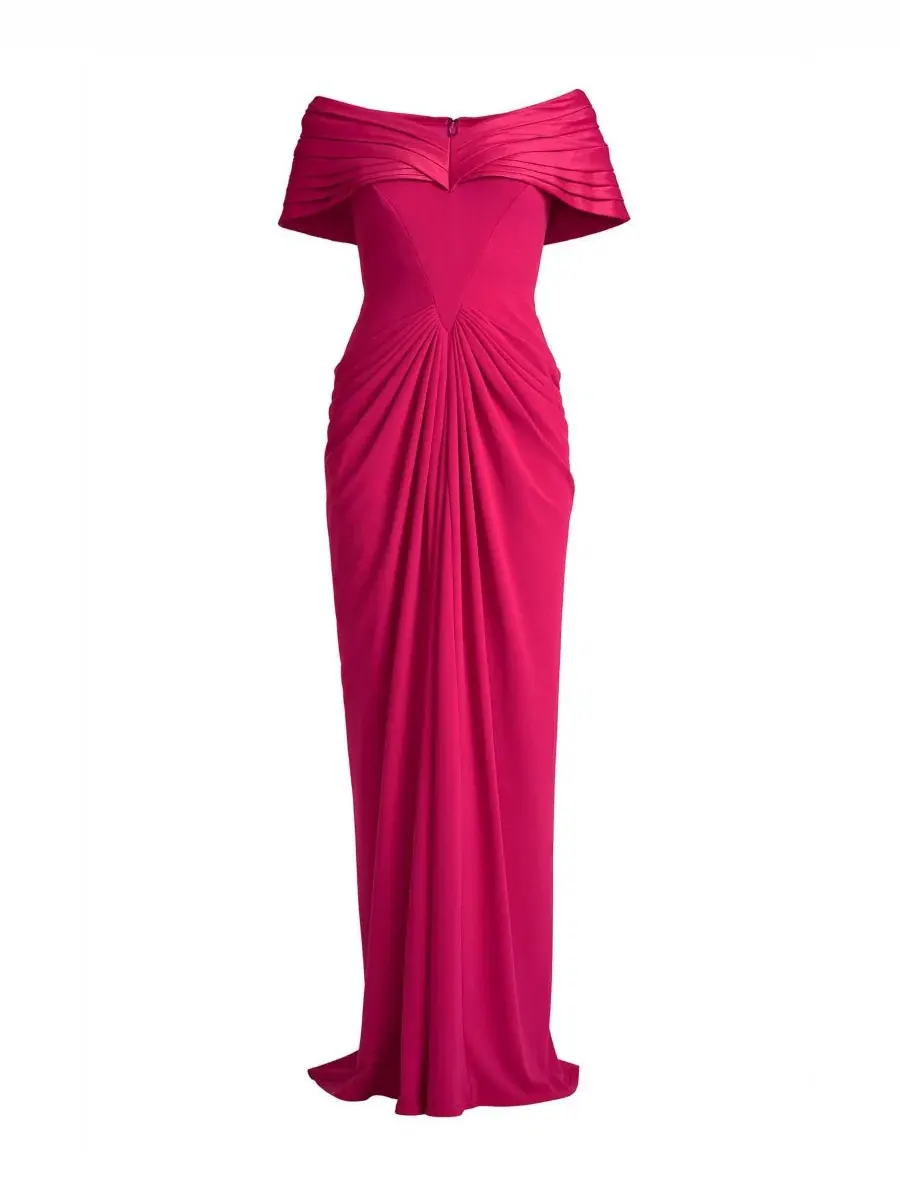 Вечернее платье с плиссированным воротником-портрет Seraphine Pleated Portrait Collar Gown Tadashi — изображение 5 из 10