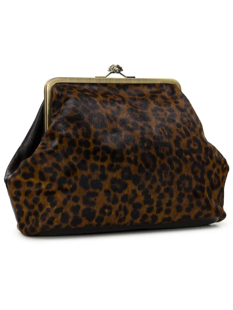 Клатч-конверт среднего размера Vivienne Medium Leopard Haircalf Frame Patricia Nash — изображение 3 из 5, леопардовый