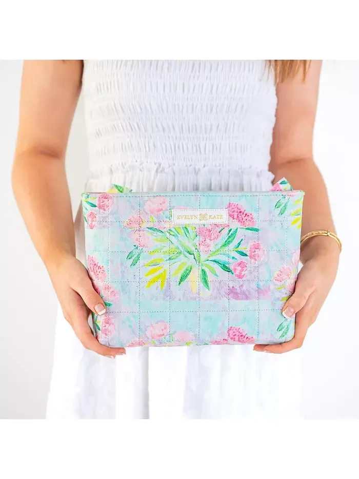 Сумка Floral Quilted Pouch EVELYN & KATE — изображение 6 из 7, розовый