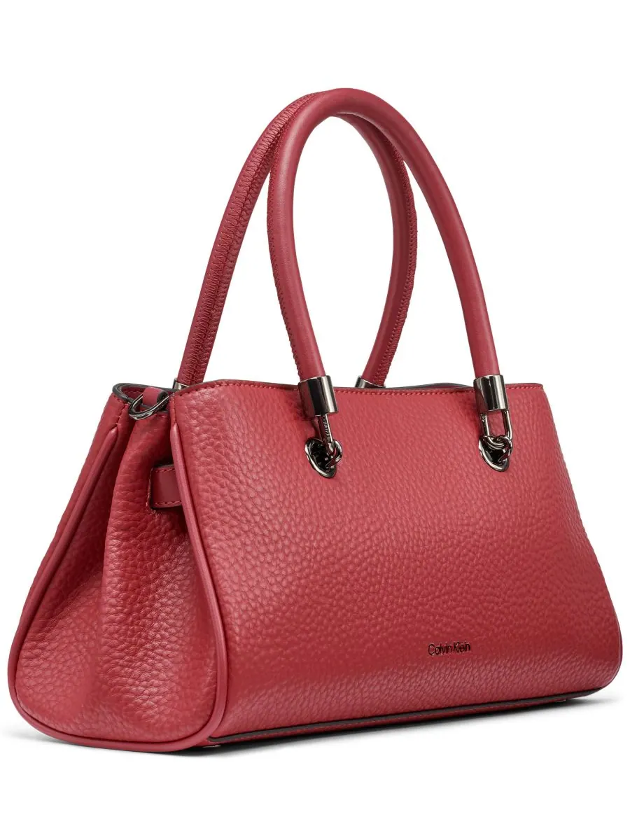 Сумка-трансформер Calvin Klein Brigette East West, цвет клюквы — изображение 3 из 5