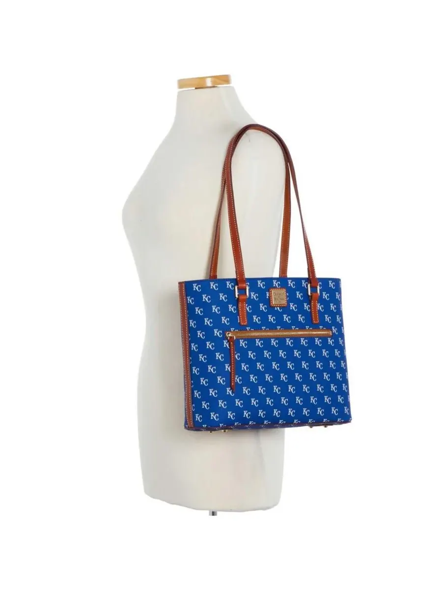Dooney & Bourke Фирменная сумка-шоппер Kansas City Royals — 3