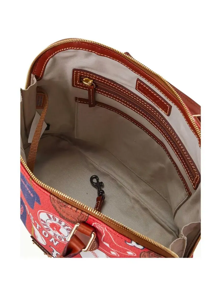 Dooney & Bourke Сумка-мессенджер на молнии для игрового дня команды Boston Red Sox — 2