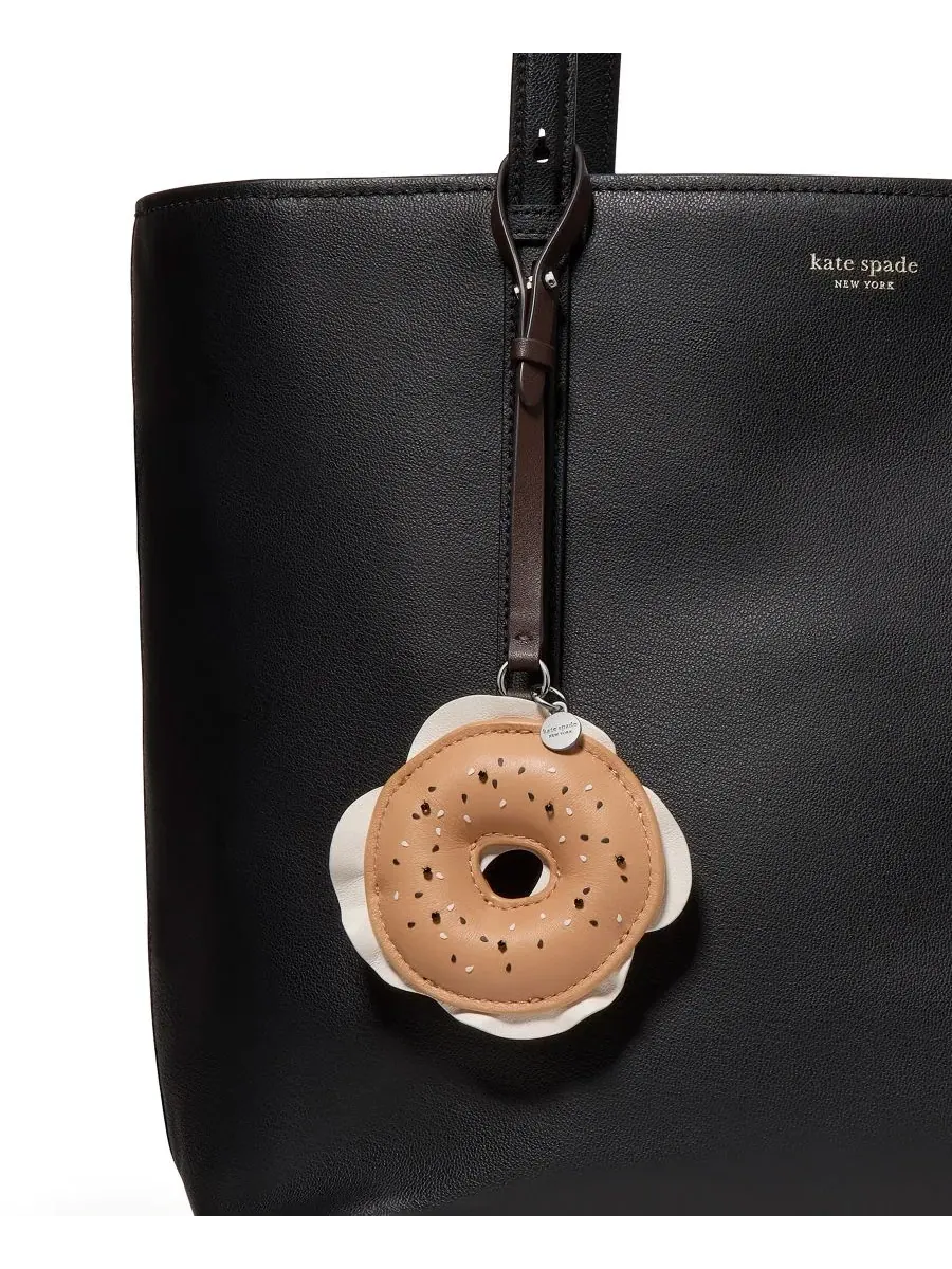 Брелок для сумки в виде нью-йоркского бублика Kate Spade New York — изображение 2 из 3, мульти
