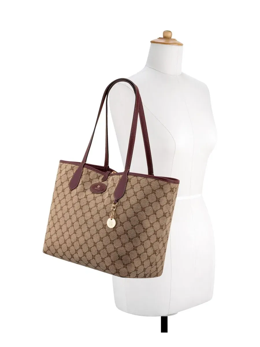 Сумка-шопер Nine West Emerick Removable Shoulder with Large Reversible Tote, Mocha Logo/Boysenberry — изображение 8 из 10