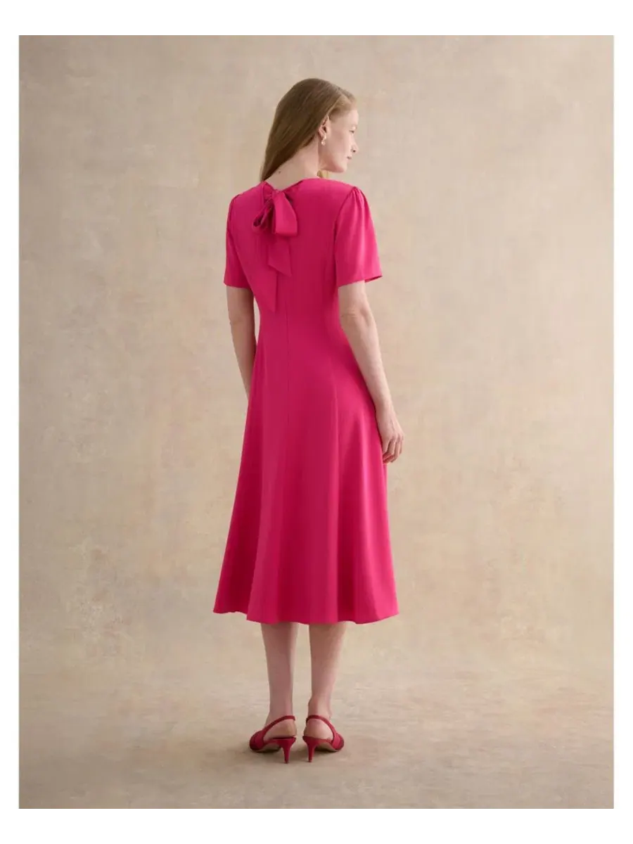 Женское атласное платье миди Camille Hobbs London, Brightpink — изображение 4 из 5