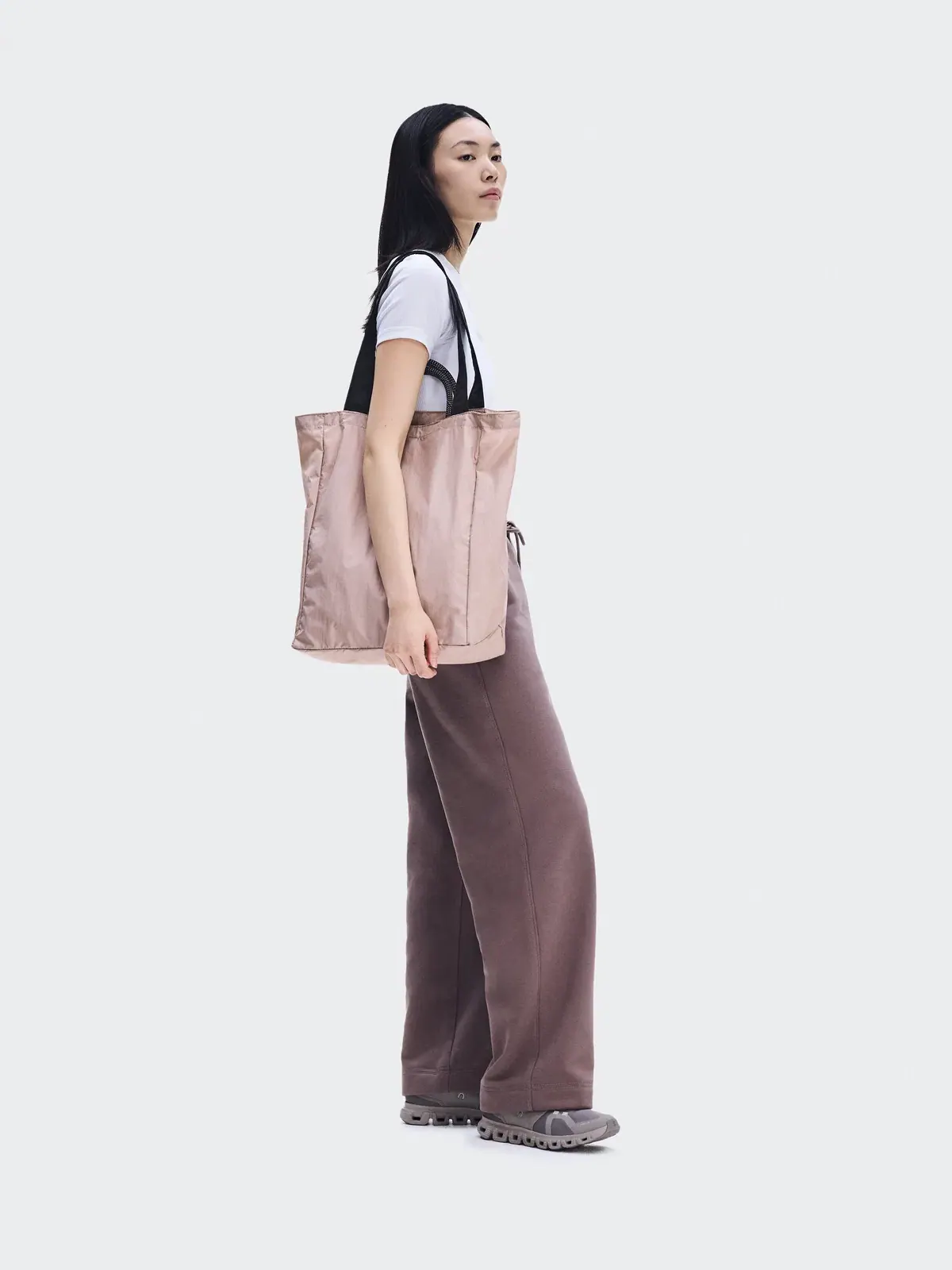 Сумка-шопер 25 л водоотталкивающая с отделением для ноутбука Tote Pack On — изображение 6 из 9, черный