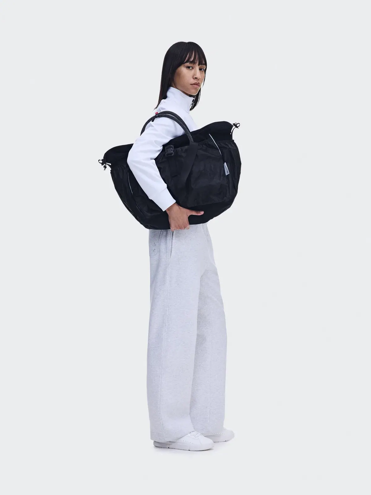 Спортивная сумка 40 л с ремнем через плечо Court Pack 40L On — 4