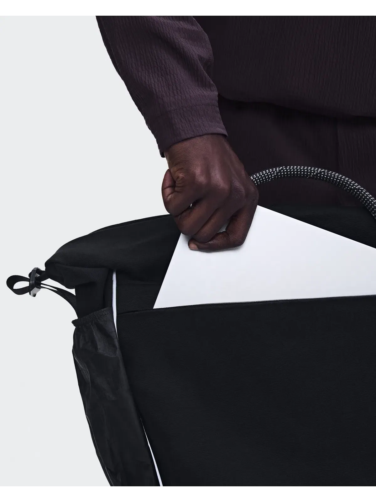 Спортивная сумка 40 л с ремнем через плечо Court Pack 40L On — 7