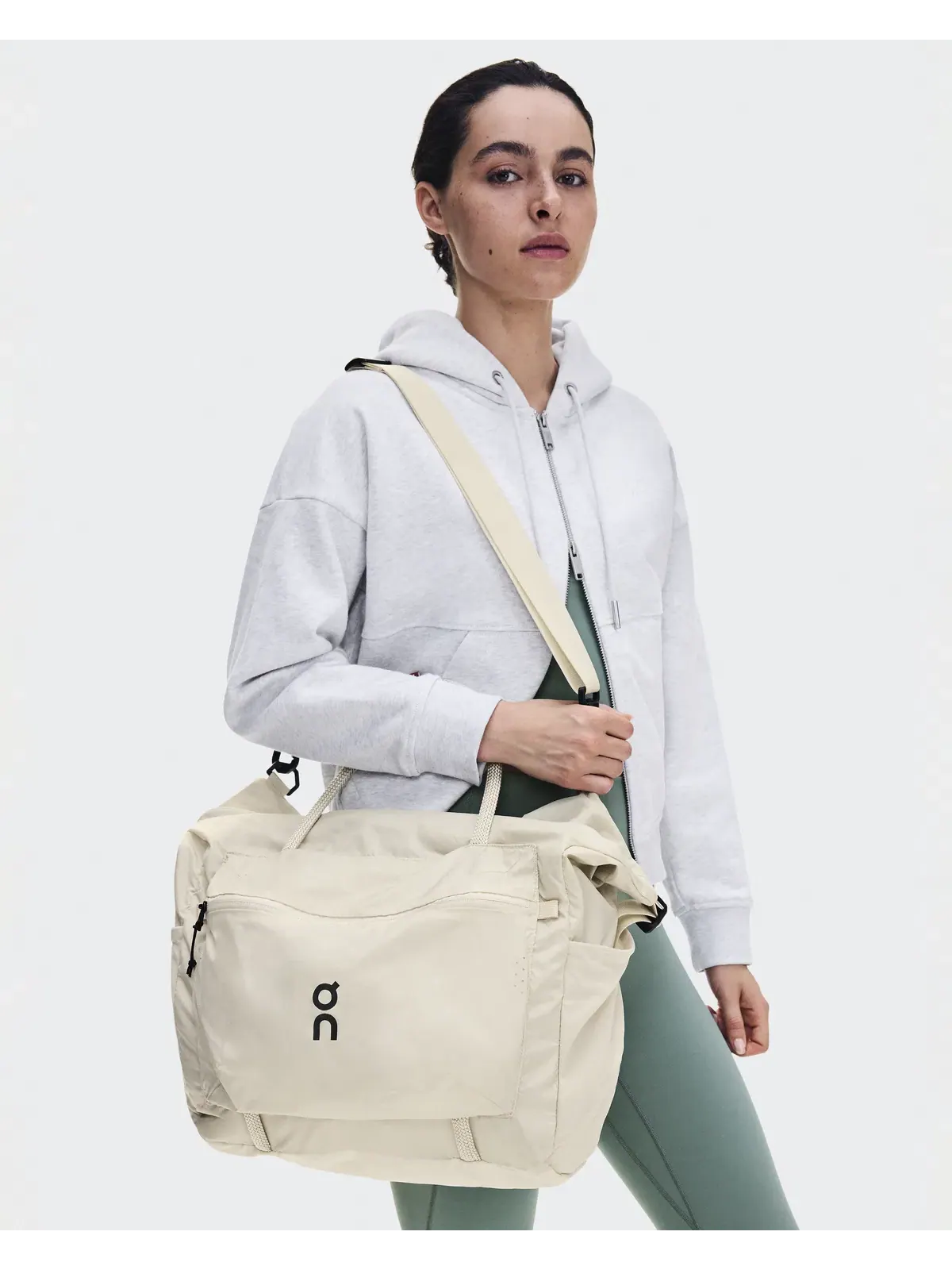 Спортивная сумка-рюкзак 35 л с регулируемыми стяжками Track Pack 35L Lite On — изображение 8 из 12, бежевый