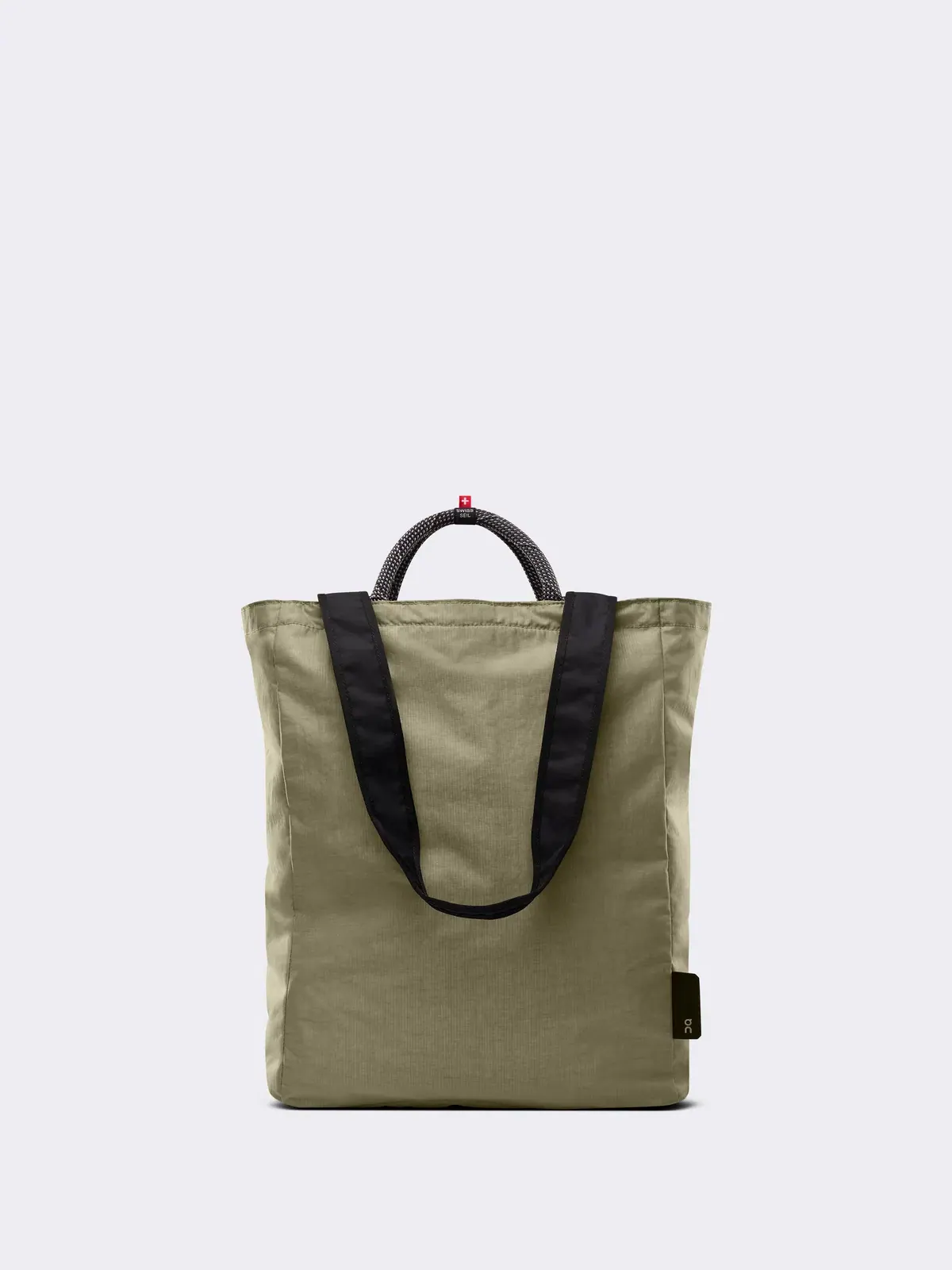 Сумка-шопер 25 л водоотталкивающая Tote Pack On Olive Black — изображение 2 из 9, оливковый/черный