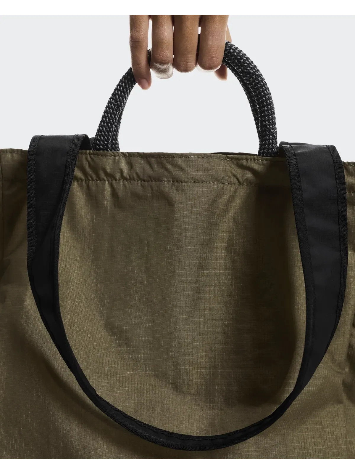 Сумка-шопер 25 л водоотталкивающая Tote Pack On Olive Black — изображение 8 из 9, оливковый/черный