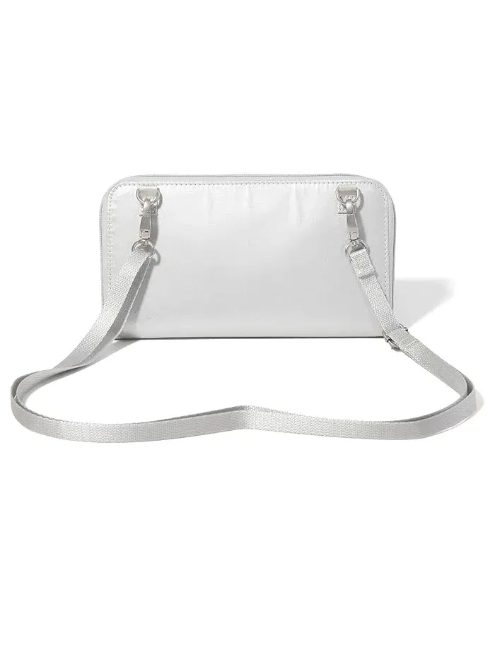 Кошелек-кроссбоди с RFID Silver Metallic, Baggallini — изображение 2 из 5, серебристый металлик