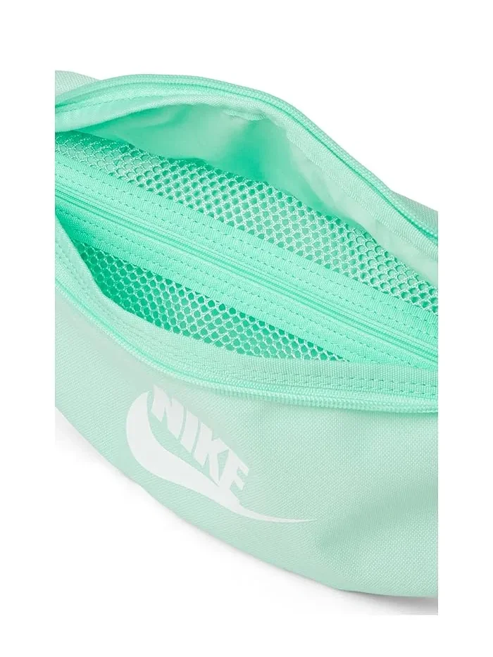 Сумка поясная Heritage Waistpack 3L Nike — изображение 3 из 5, белый