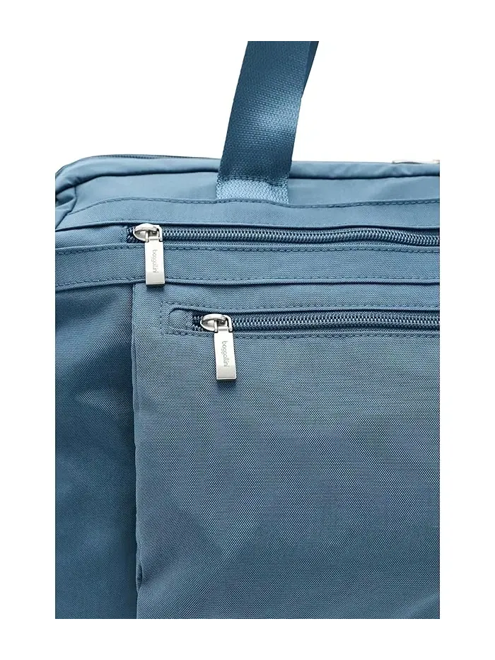 Сумка дорожная Modern Weekender Baggallini — изображение 4 из 5, дымка