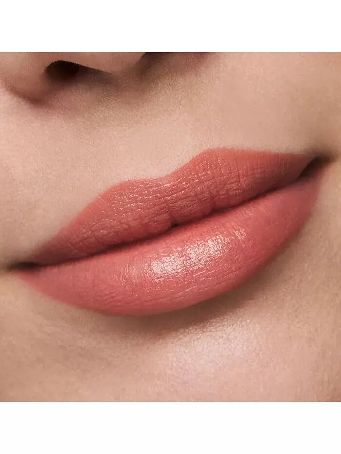 Блестящая губная помада Pure Color Estée Lauder — изображение 6 из 9