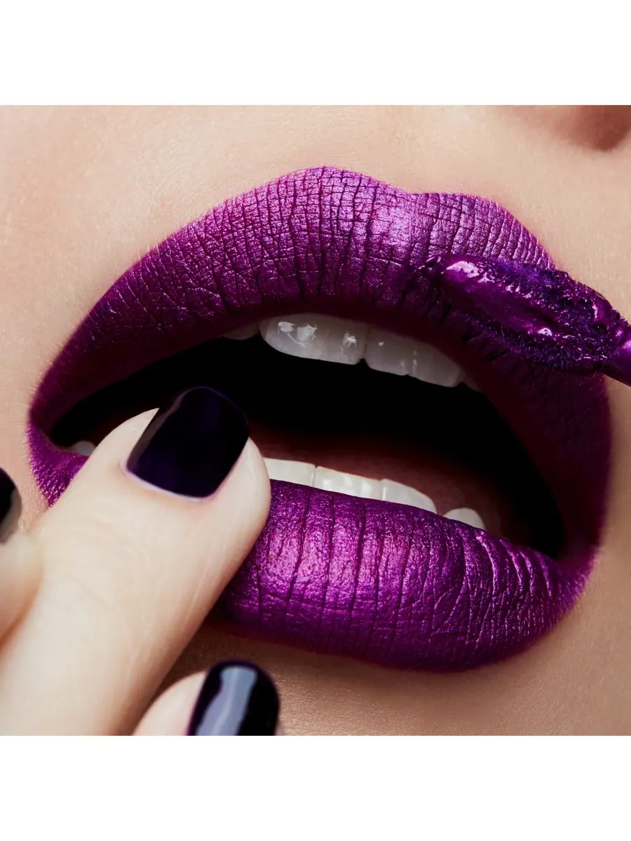 Жидкая матовая помада Retro Matte Liquid Lipcolor Metallics Lipstick MAC, цвет atomized — изображение 2 из 6