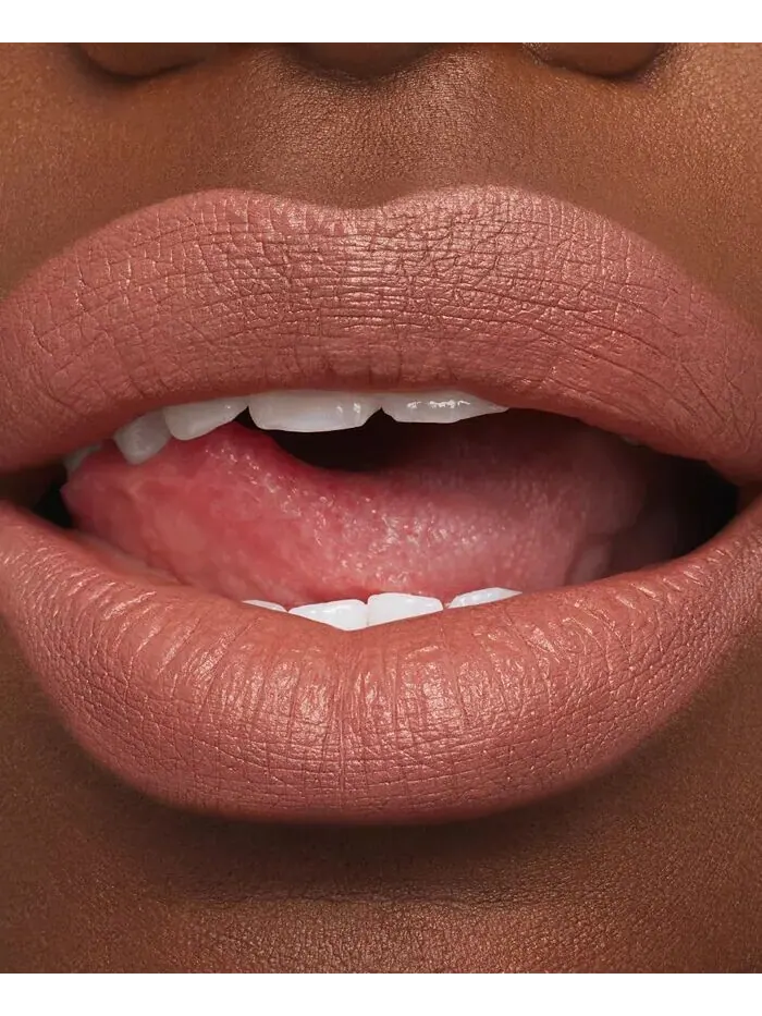 Губная помада MAC MACXimal Silky Matte, оттенок Velvet Teddy — изображение 4 из 7