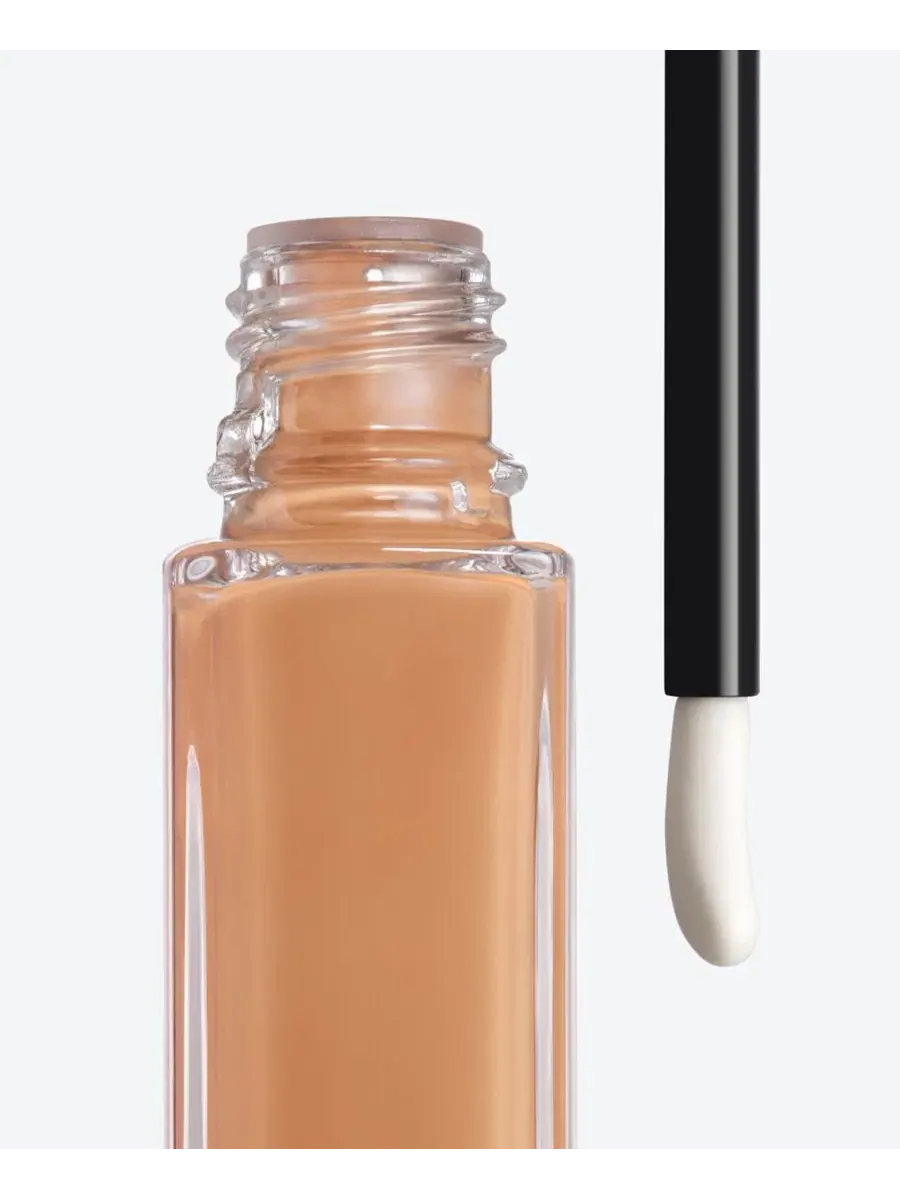Les Beiges Natural Healthy Glow Сыворотка-консилер Chanel — изображение 3 из 9