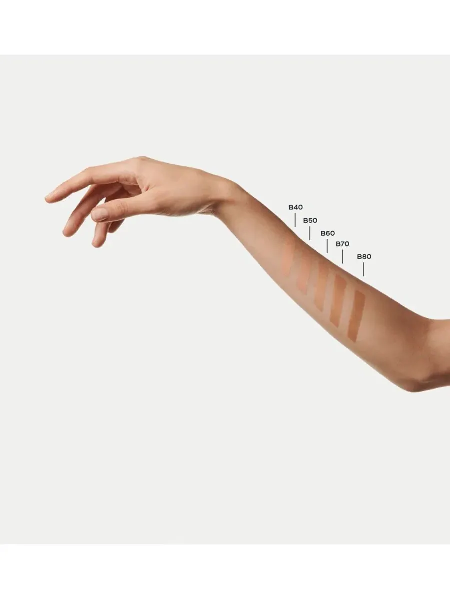 Les Beiges Natural Healthy Glow Сыворотка-консилер Chanel — изображение 4 из 9