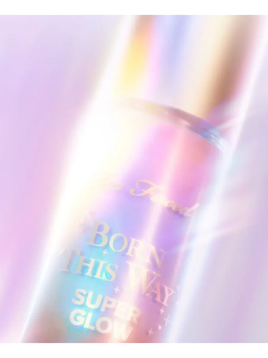 Too Faced Средство для улучшения цвета лица Born This Way Super Glow Multi-Use, 1 унция — изображение 7 из 10