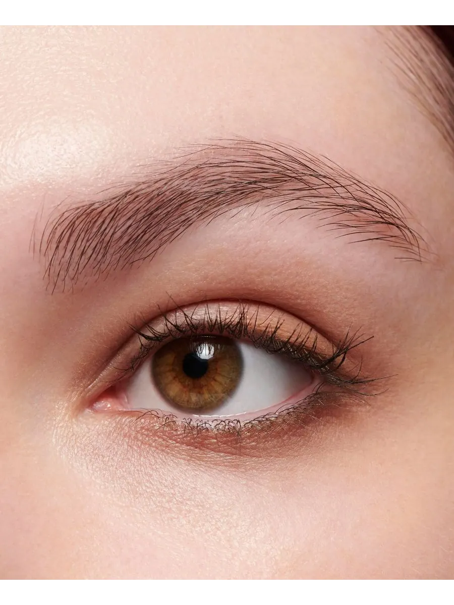 Карандаш для бровей Pro Brow Definer с наконечником 1 мм MAC — изображение 4 из 10