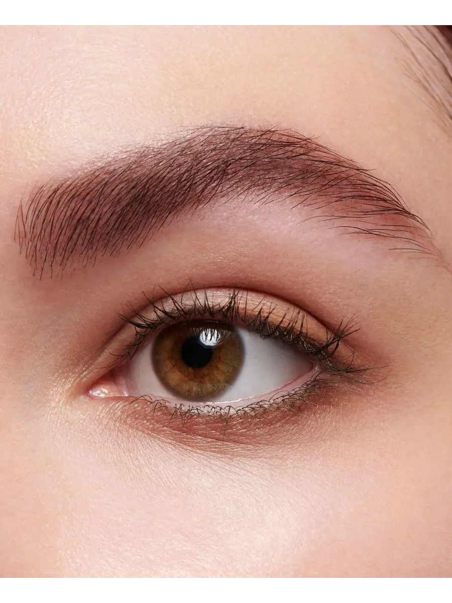 Карандаш для бровей Pro Brow Definer с наконечником 1 мм MAC — изображение 5 из 10