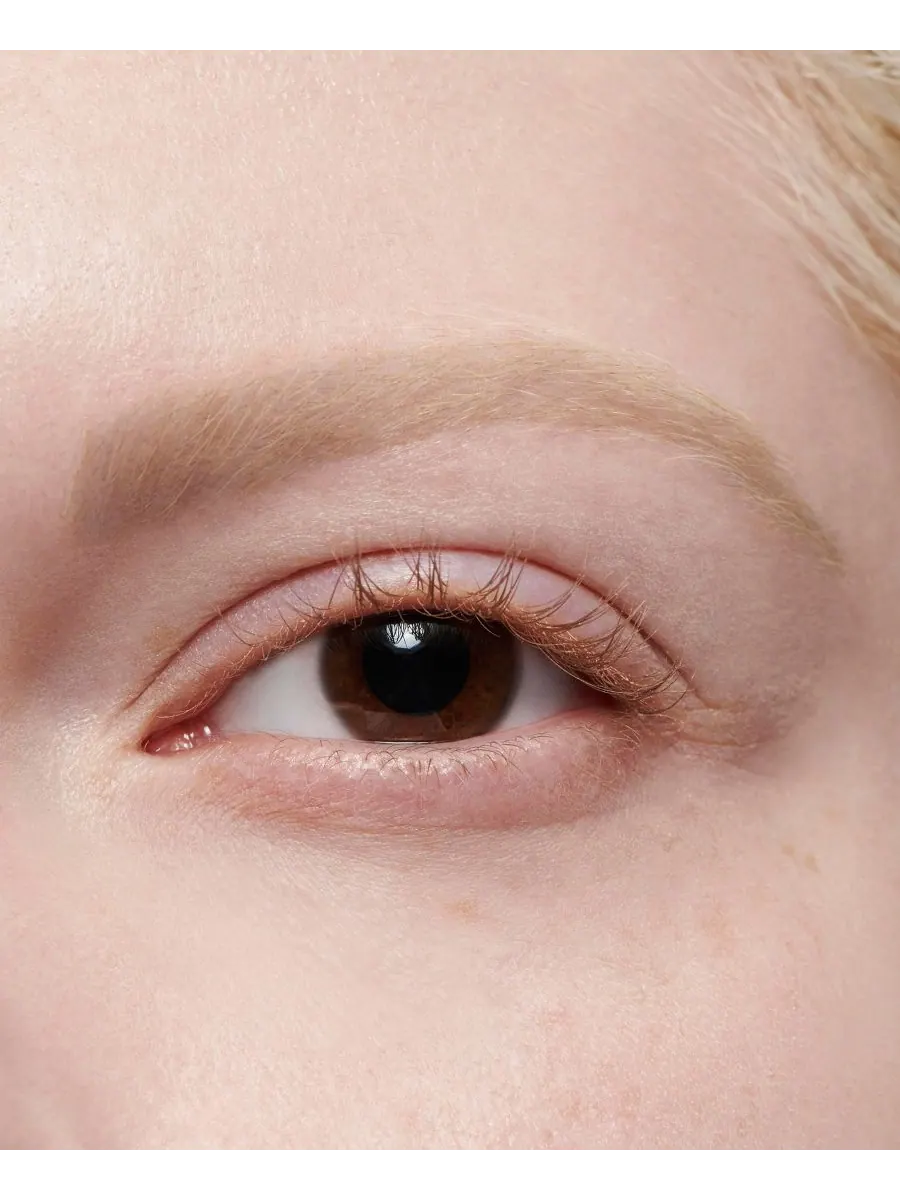 Карандаш для бровей Pro Brow Definer с наконечником 1 мм MAC, цвет omega — изображение 5 из 10