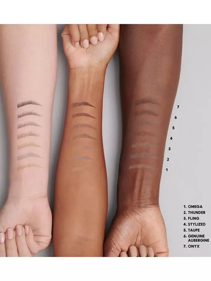 Карандаш для бровей Pro Brow Definer, кончик 1 мм Mac, цвет Genuine Aubergine — изображение 10 из 11