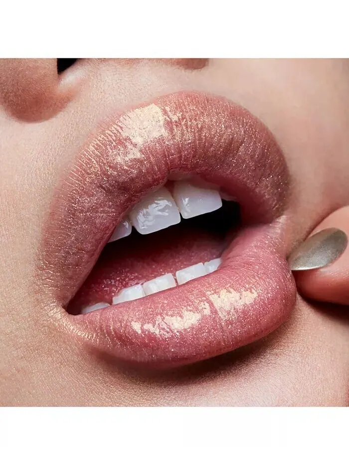 Блеск для губ Lipglass Mac, цвет Very Go Lightly — изображение 2 из 6