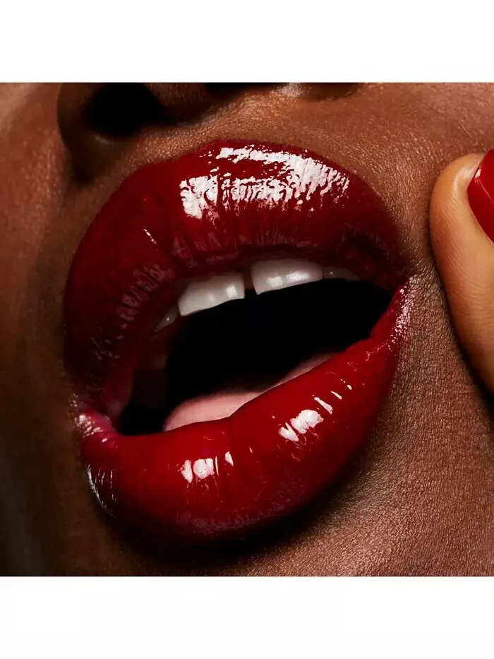 Блеск для губ Lipglass Mac, цвет Ruby Woo — изображение 4 из 6