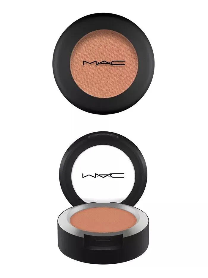 Мягкие матовые тени для век Powder Kiss Mac — изображение 7 из 9