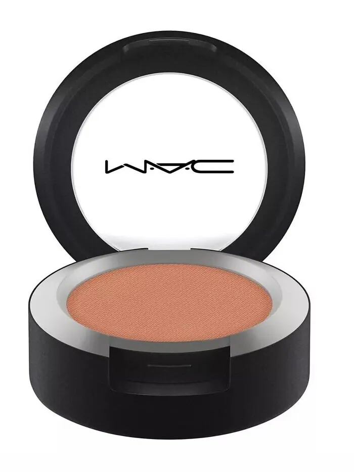 Мягкие матовые тени для век Powder Kiss Mac — изображение 8 из 9