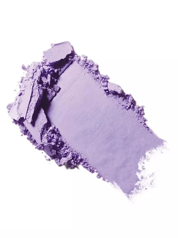 Мягкие матовые тени для век Powder Kiss Mac, цвет Strike A Pose (light shell peach) — изображение 6 из 8