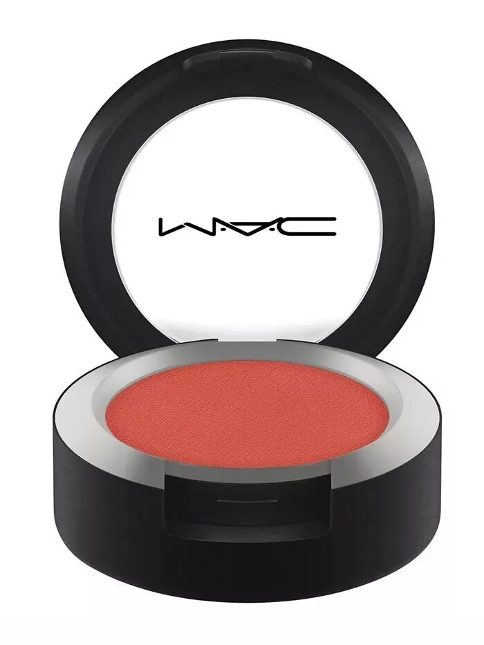 Мягкие матовые тени для век Powder Kiss Mac — изображение 8 из 9